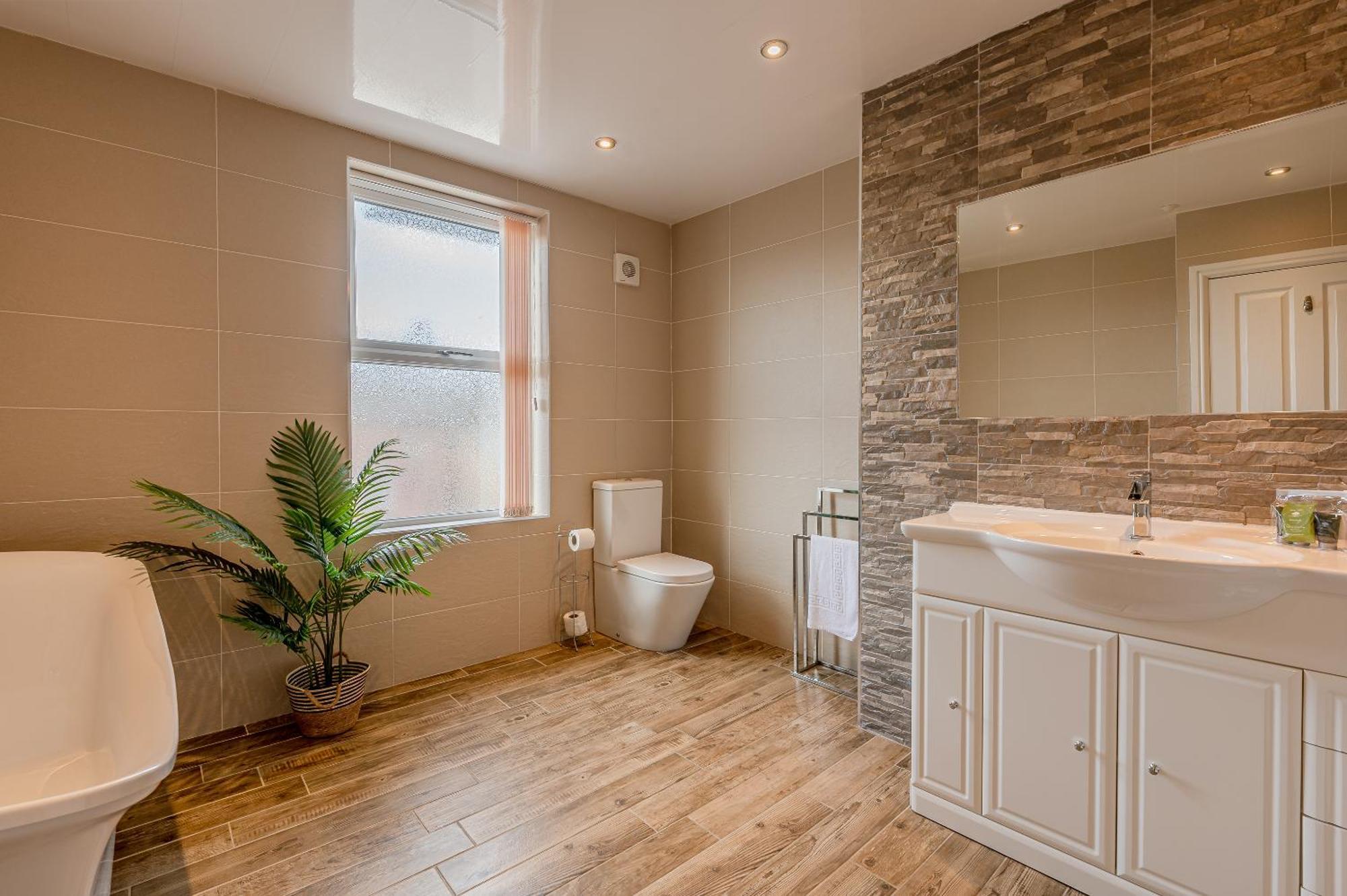 Rosemill - Large Pet Friendly Home With Off Road Parking Whitby Exterior foto
